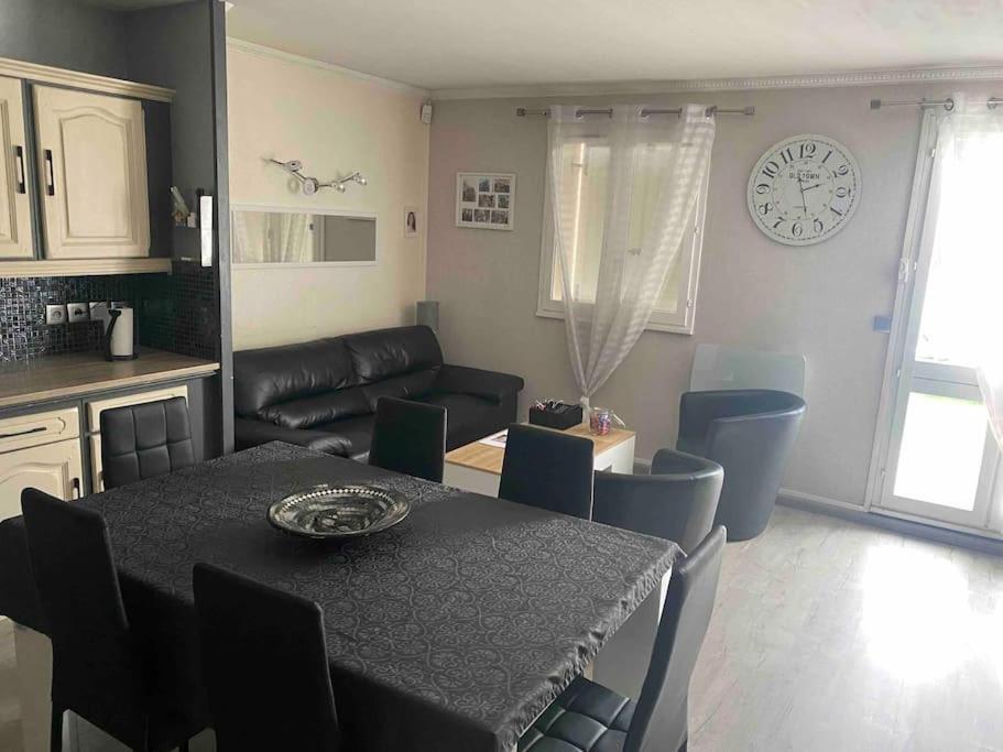 Chez Manu Meuble De Tourisme 2 Etoiles Pour 6 Personnes - 3 Chambres Villeparisis Exterior photo