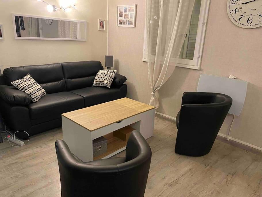 Chez Manu Meuble De Tourisme 2 Etoiles Pour 6 Personnes - 3 Chambres Villeparisis Exterior photo
